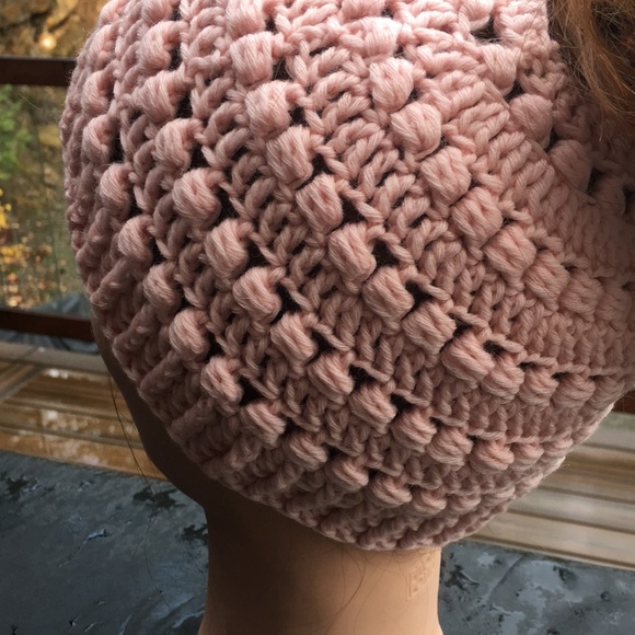 Messy Bun Hat/Toque - Picture 3 of 4